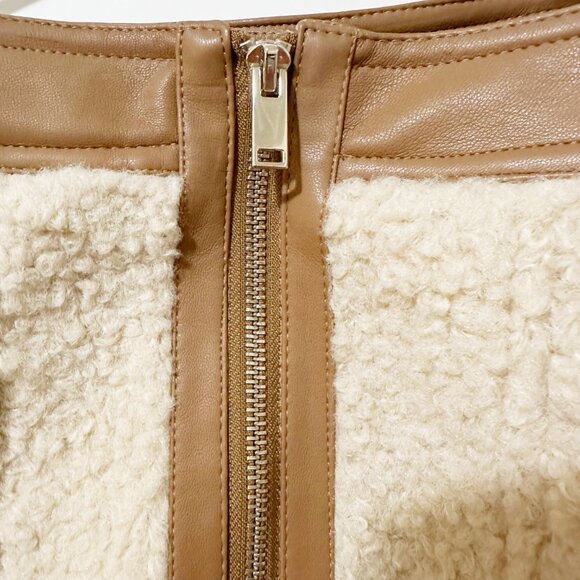 River Island - Faux Leather and Borg Zip Mini Skirt - Size 8 - Picture 6 of 14